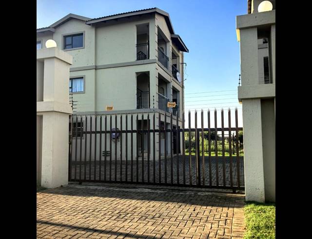 2 BEDROOM APARTMENT FOR SALE IN EIKE PARK